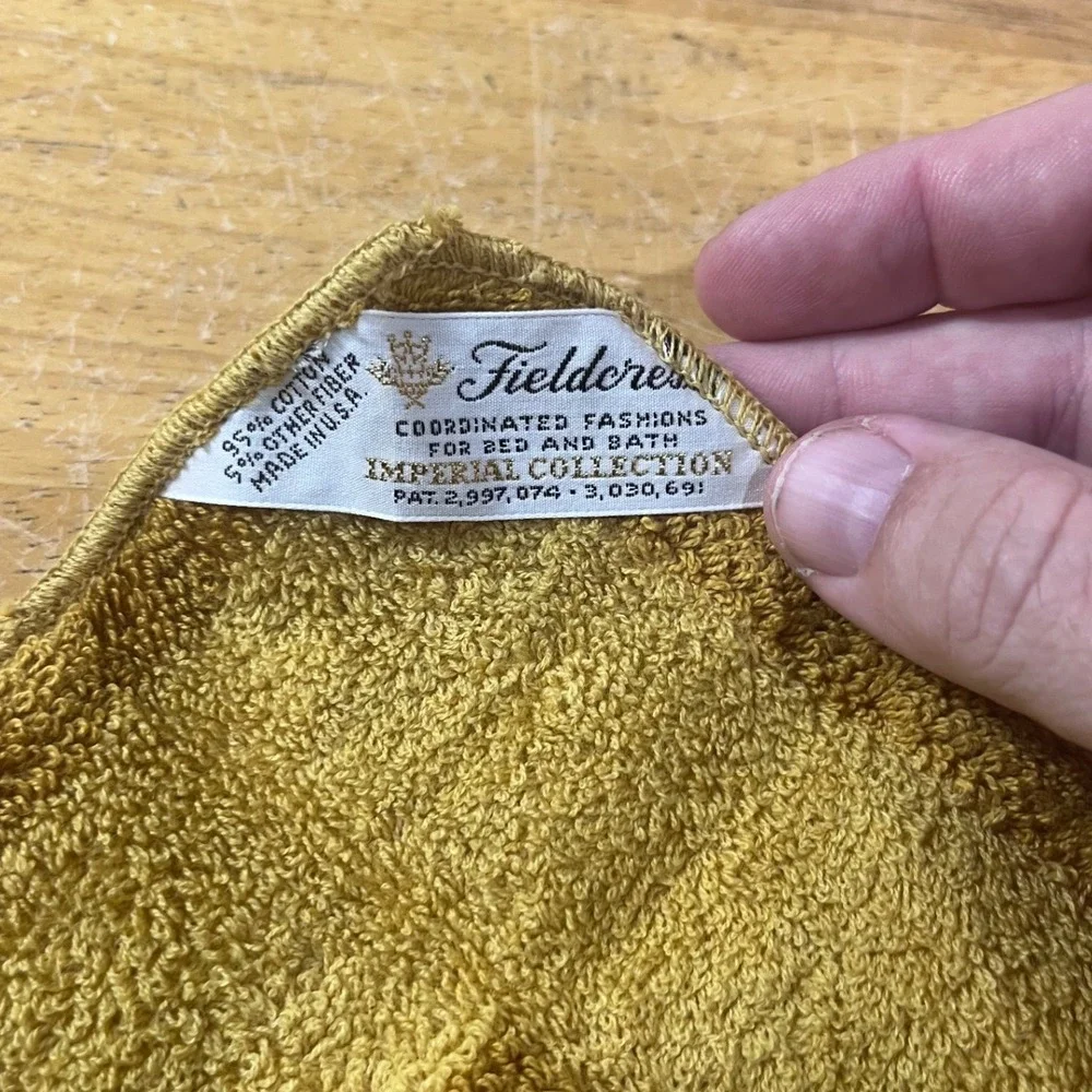 Vtg Fieldcrest Imperial Collection Gold Damask Bath Towel Washcloth Set USA